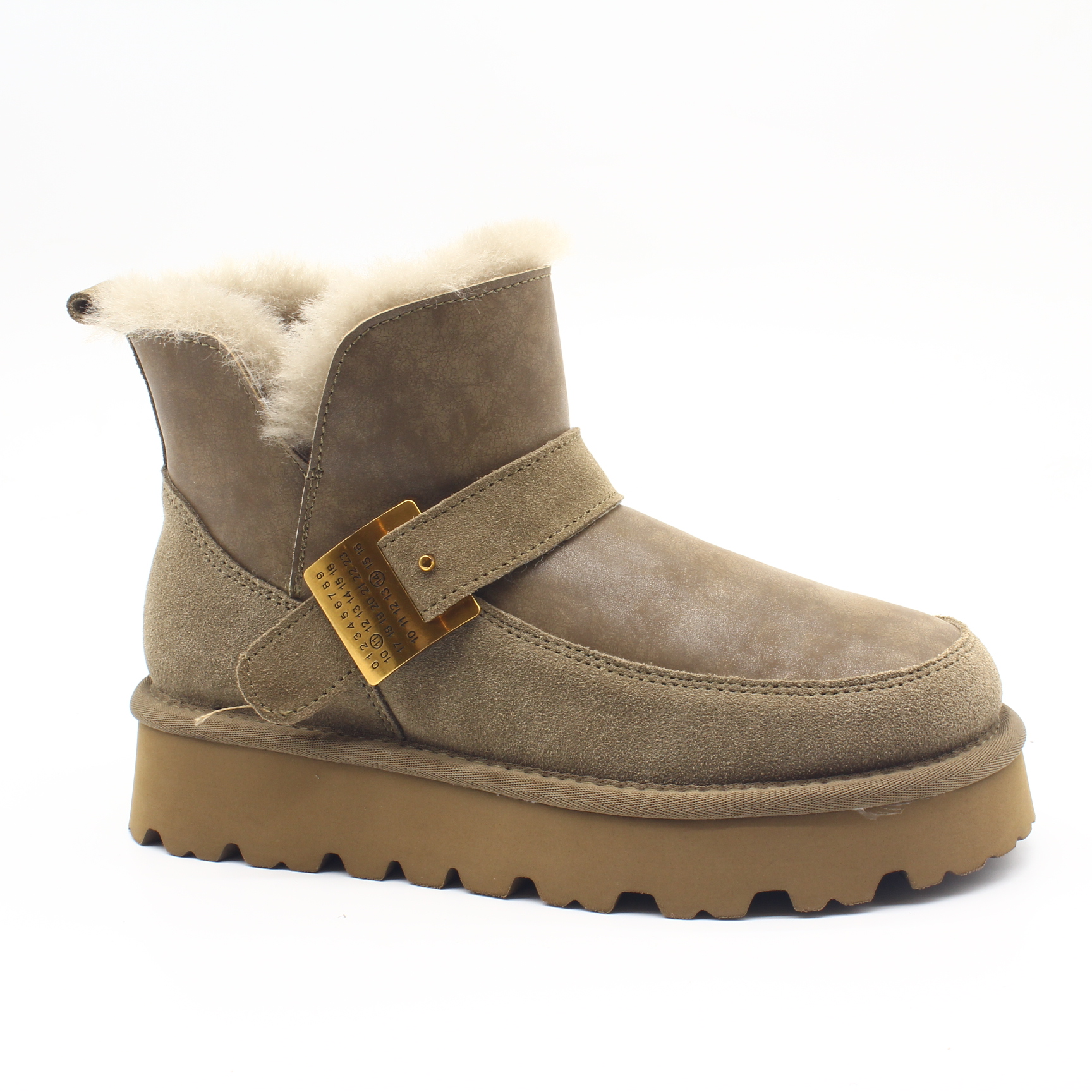 Snow boots