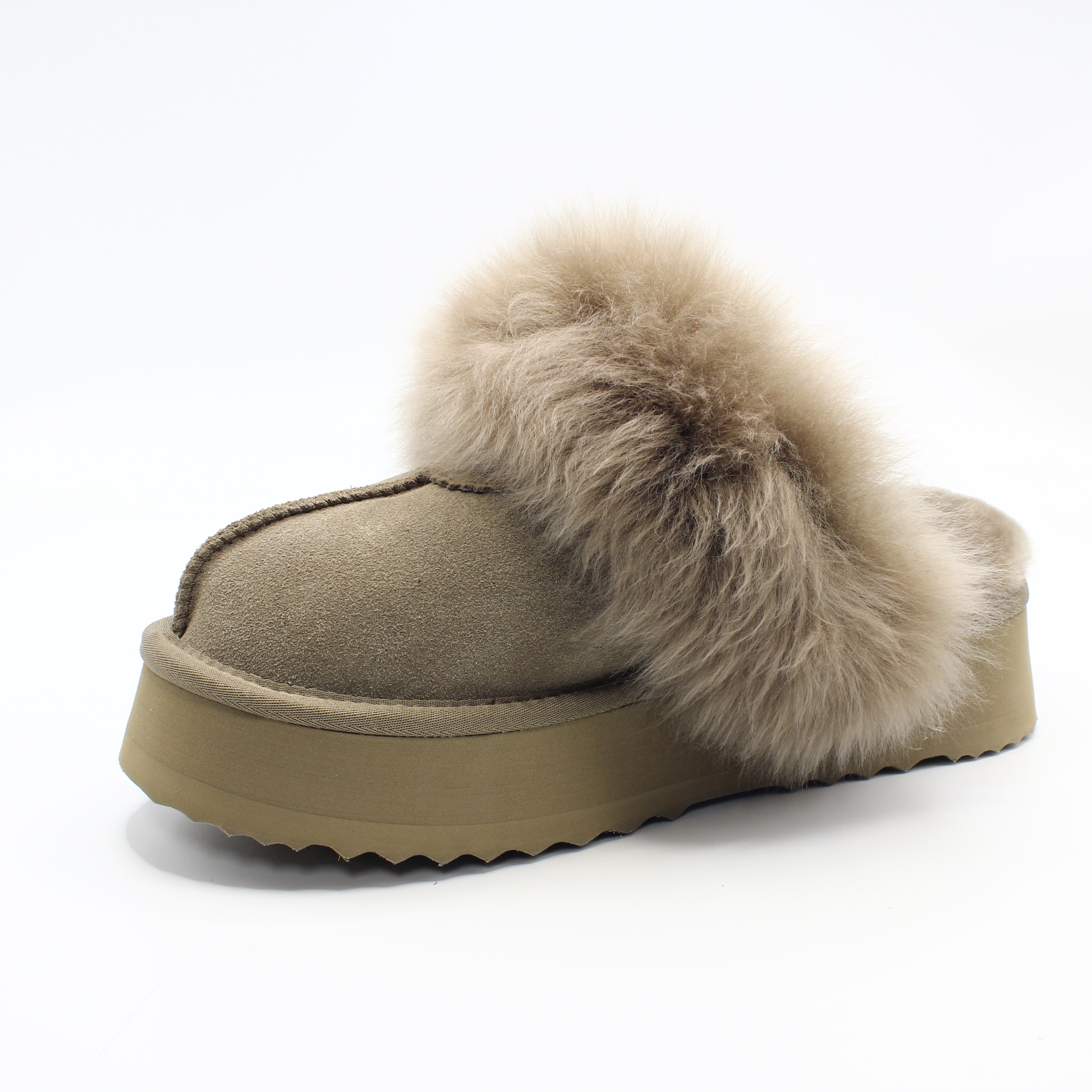 Snow boots