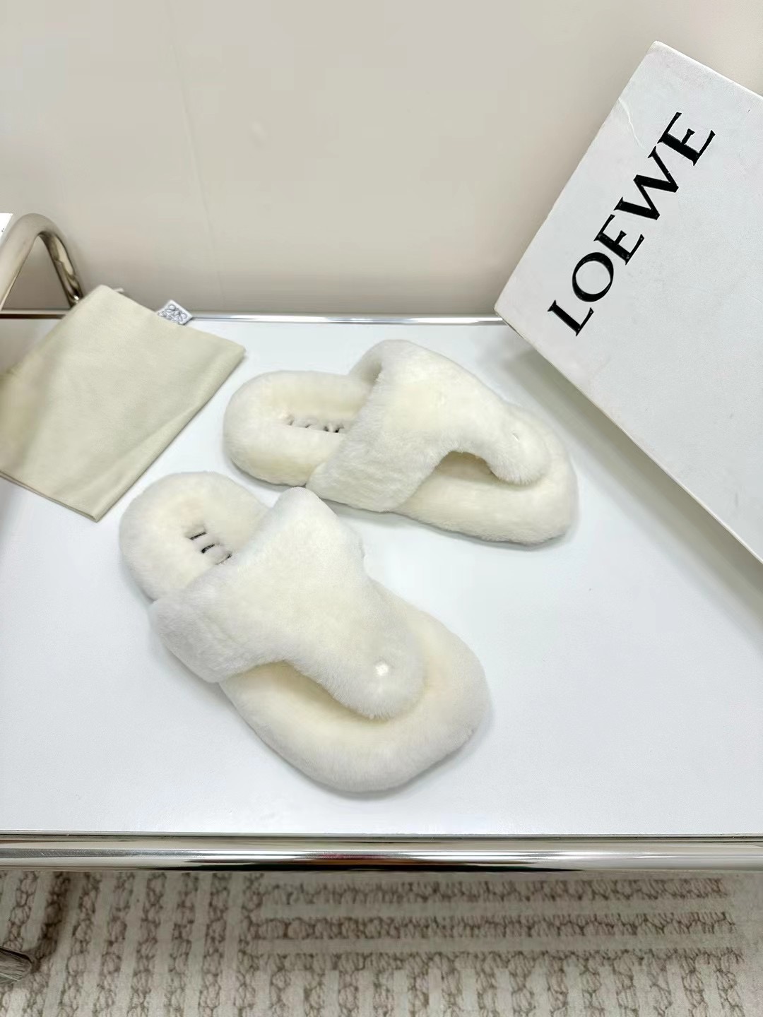 Snow boots