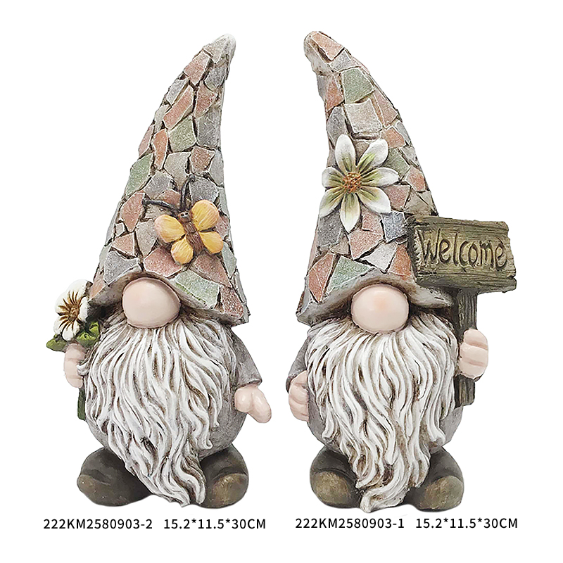 Magnesia Santa Claus ornament
