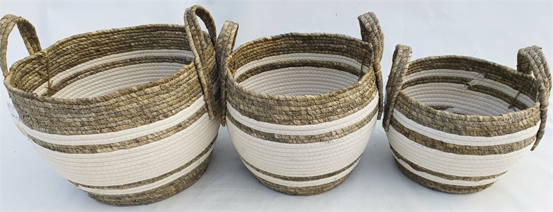 Stitched Corn-husk basket