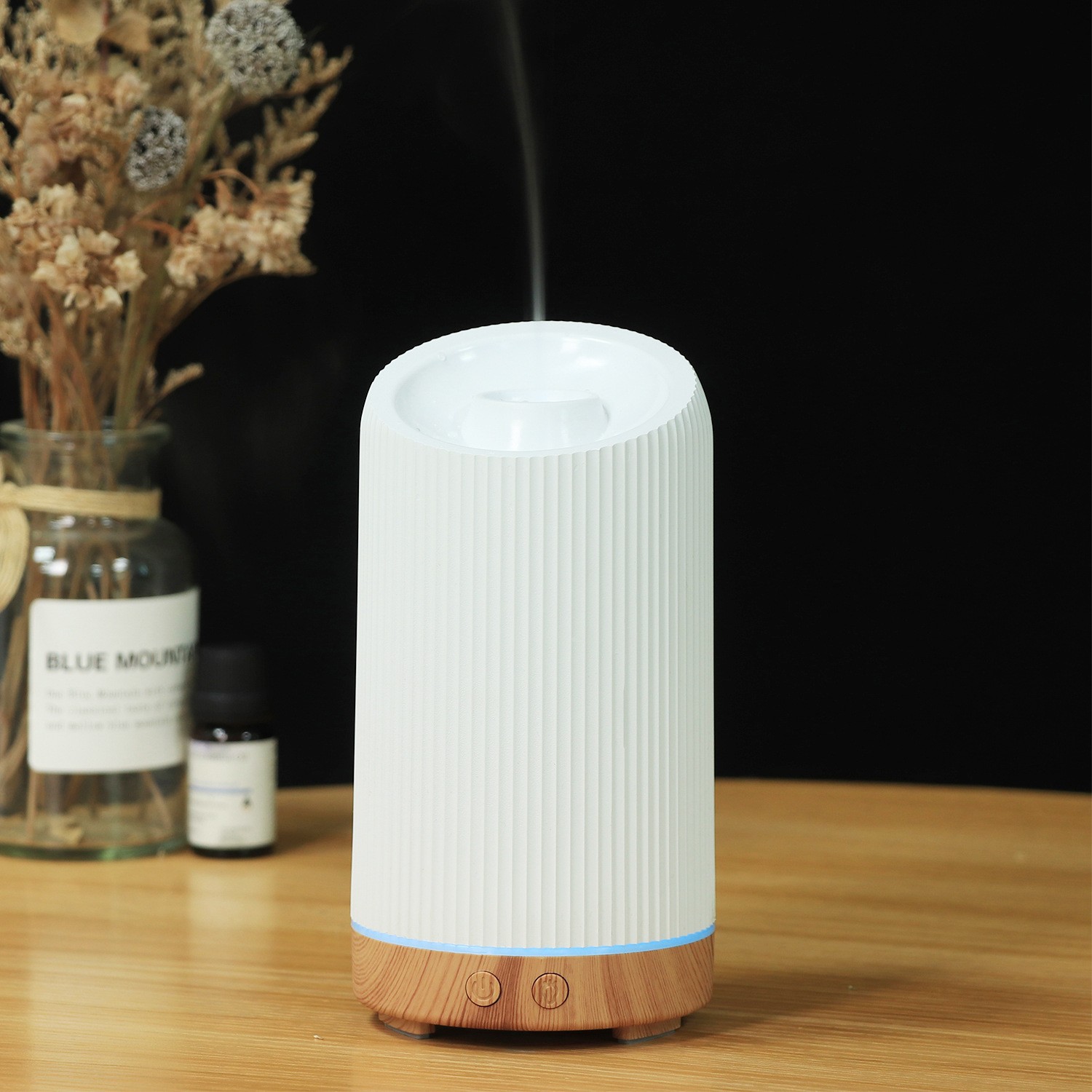 Vertical stripe humidifier aromatherapy machine