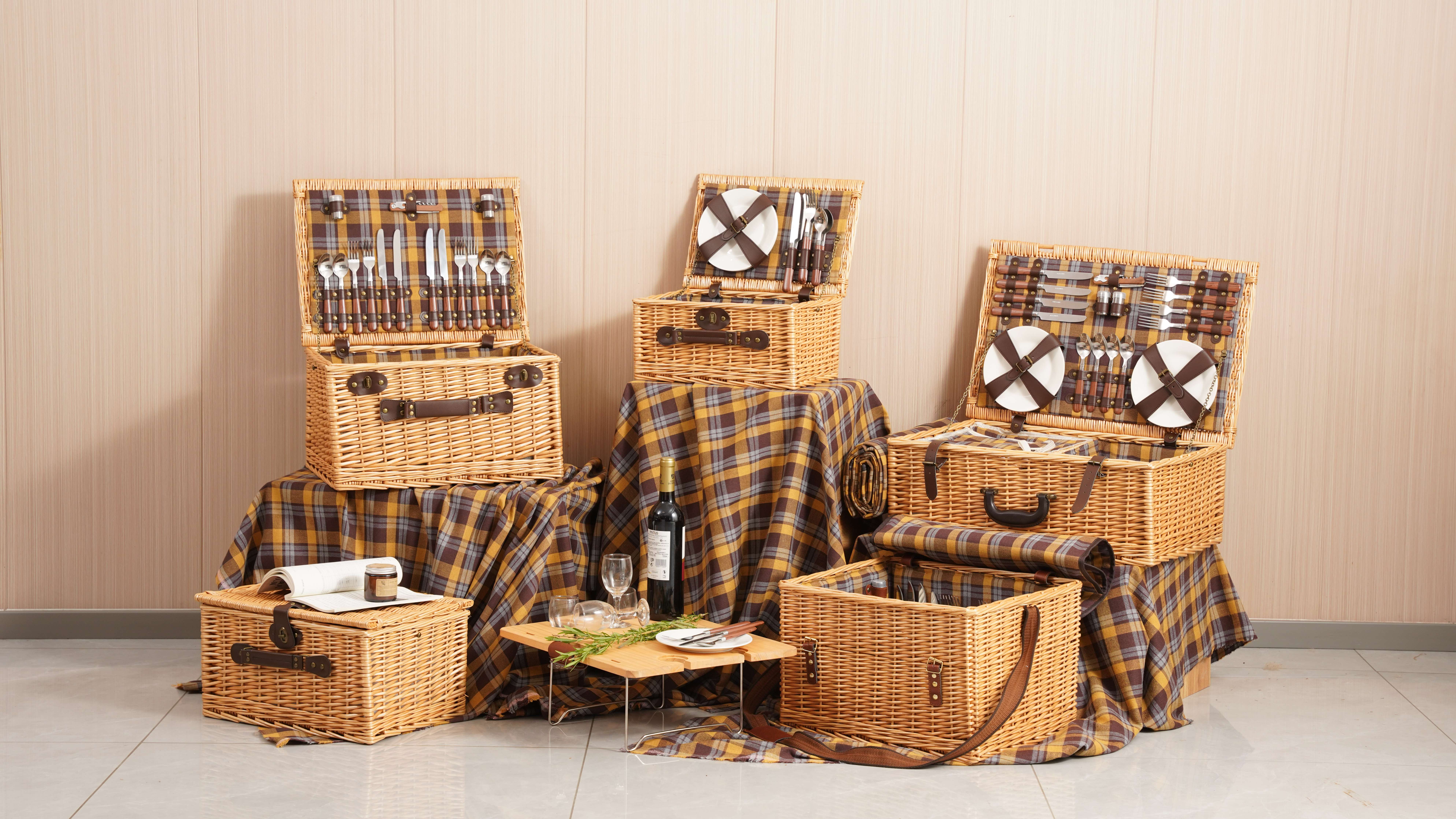 JY Willow Picnic Basket