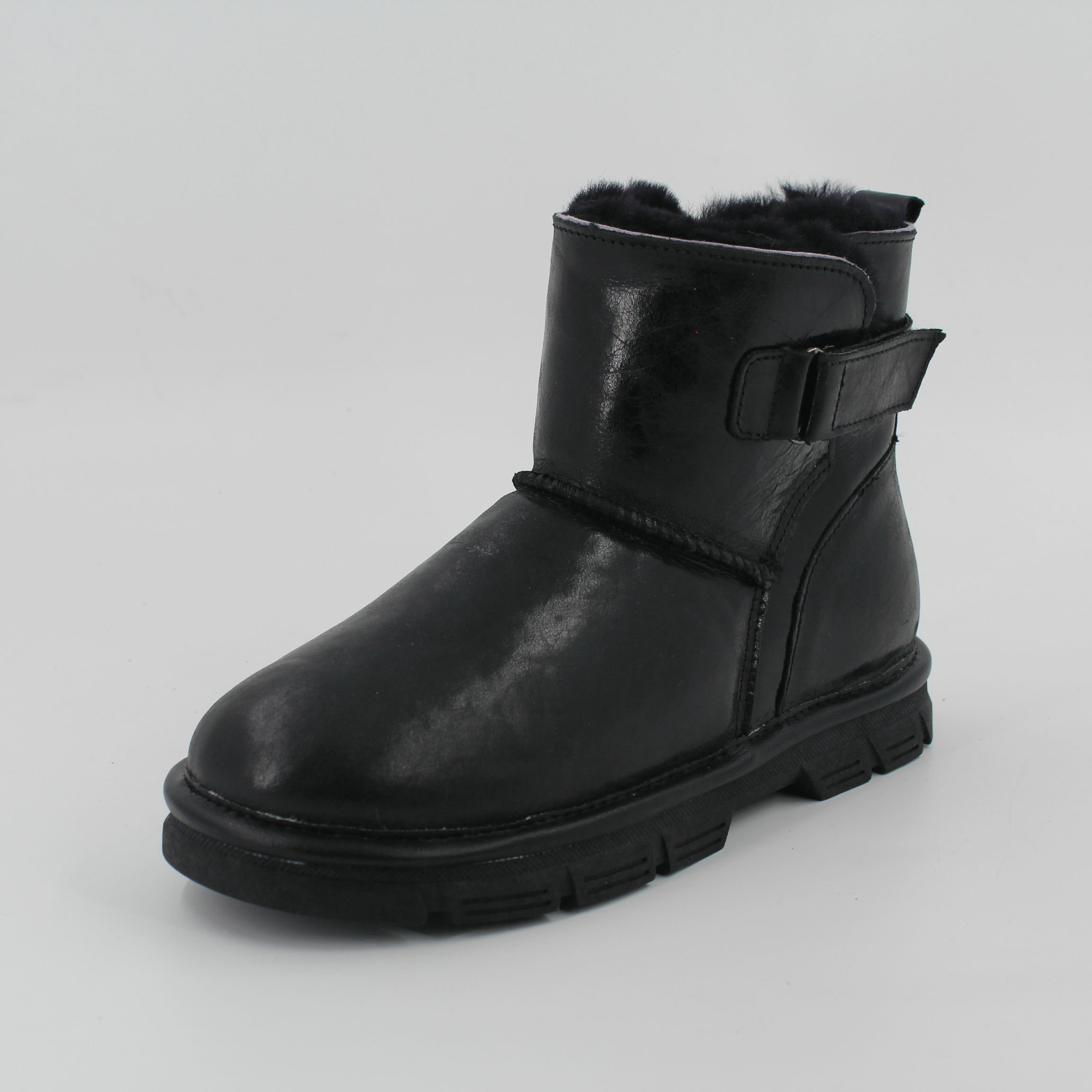 Snow boots