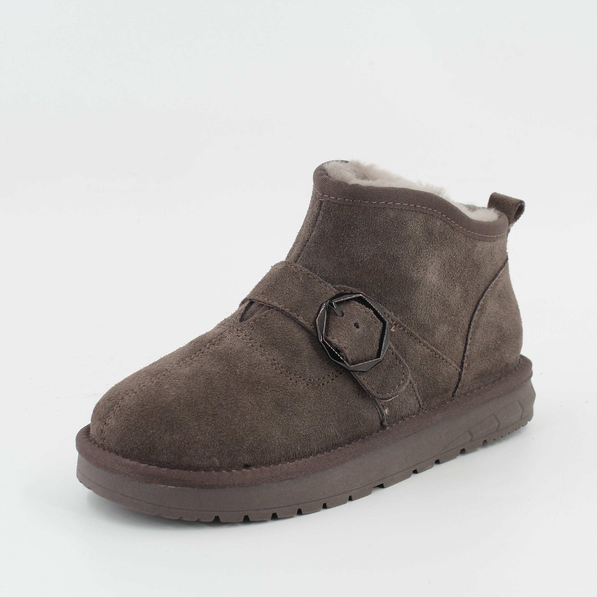 Snow boots