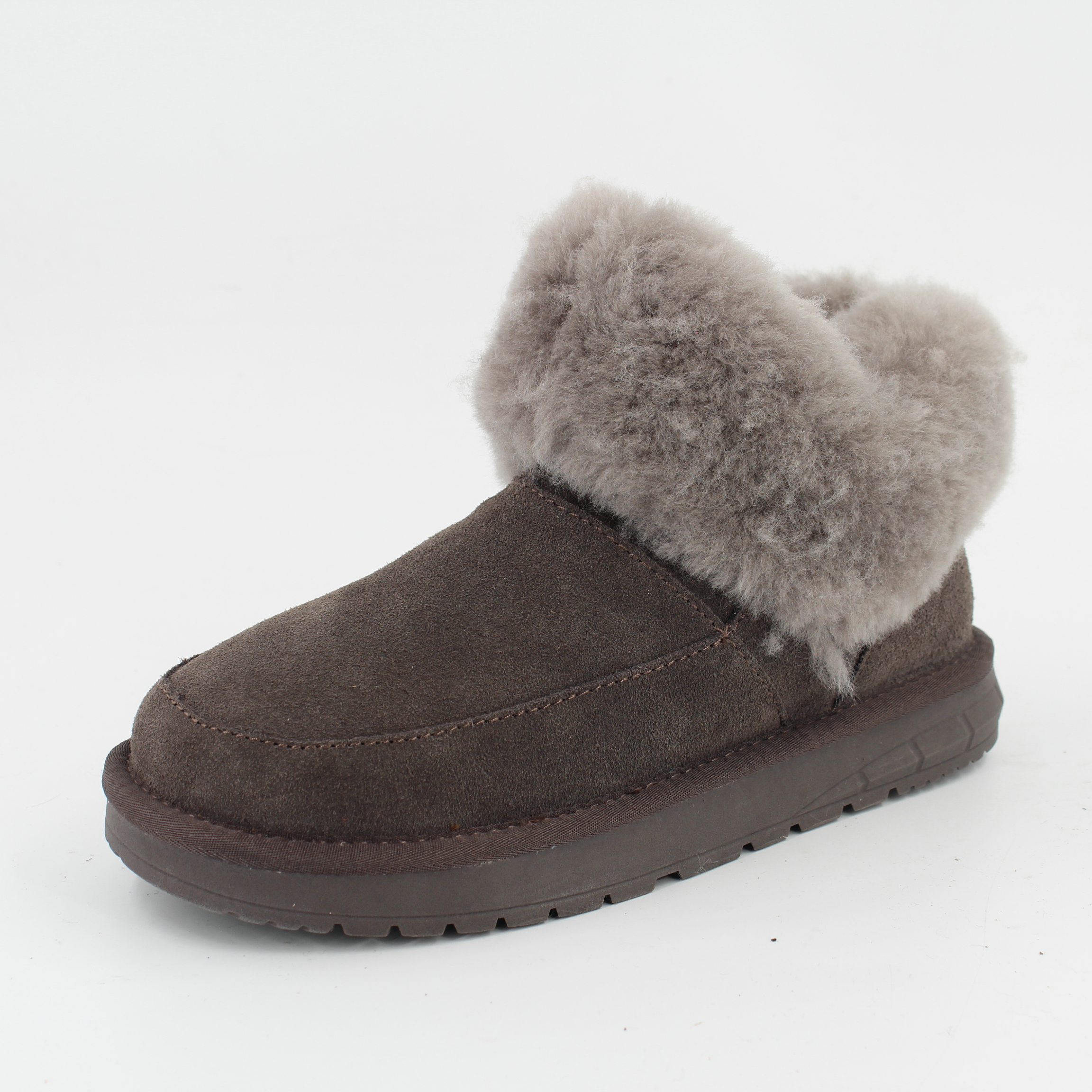 Snow boots