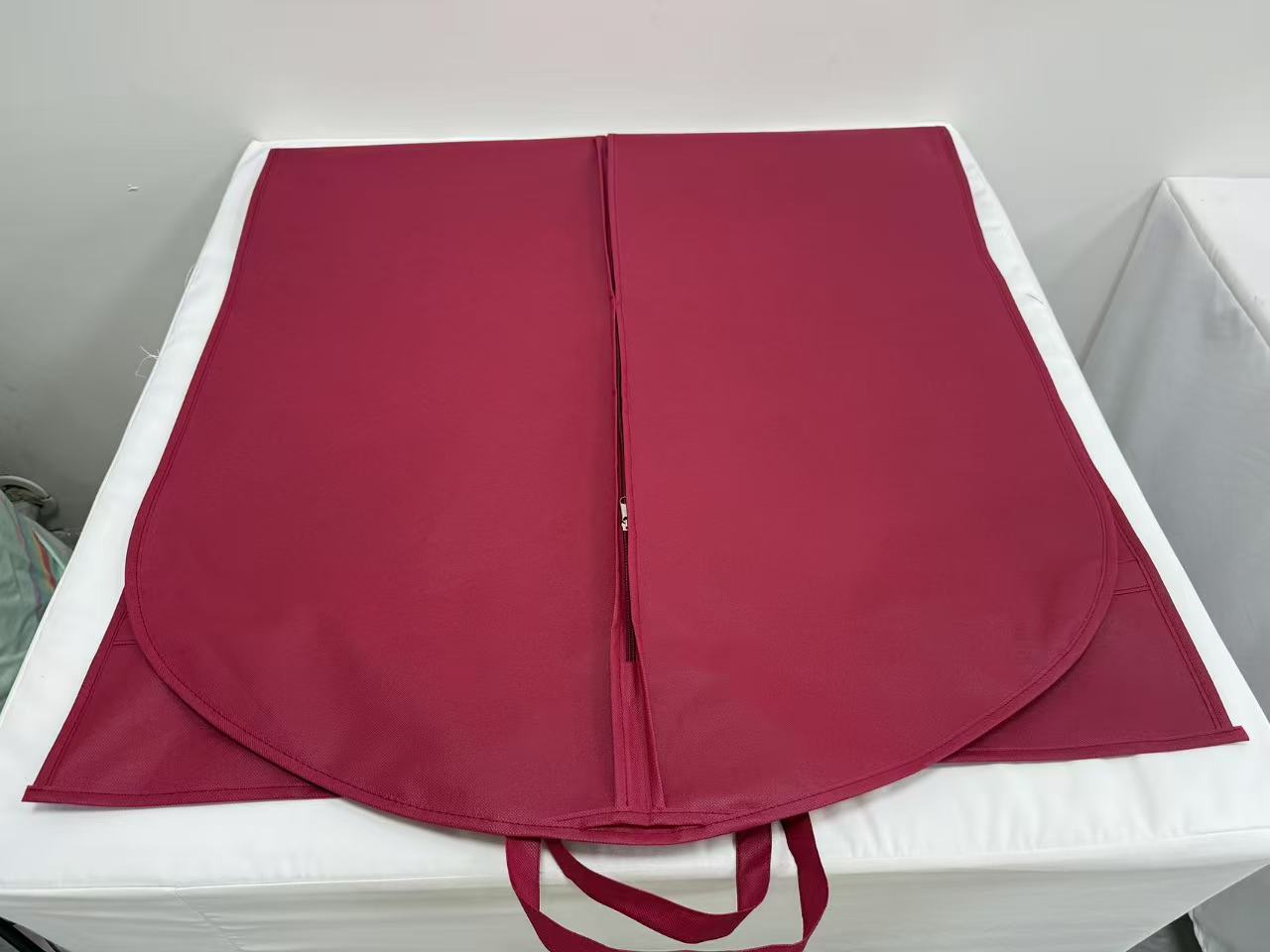 Suit cover
