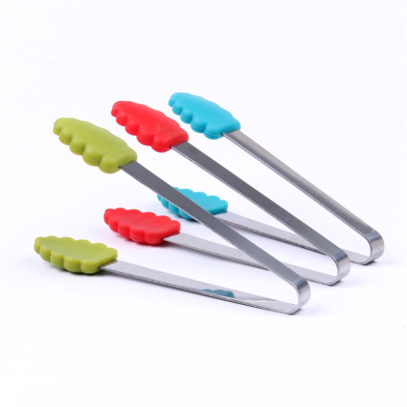 Kitchen tongs