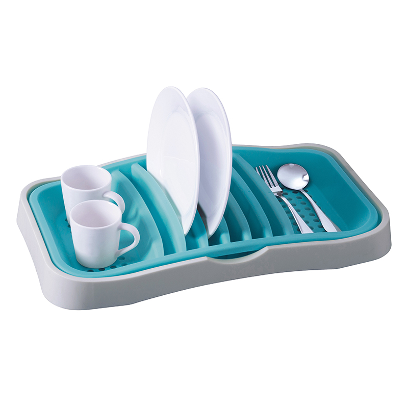 Drain the tableware on the rack