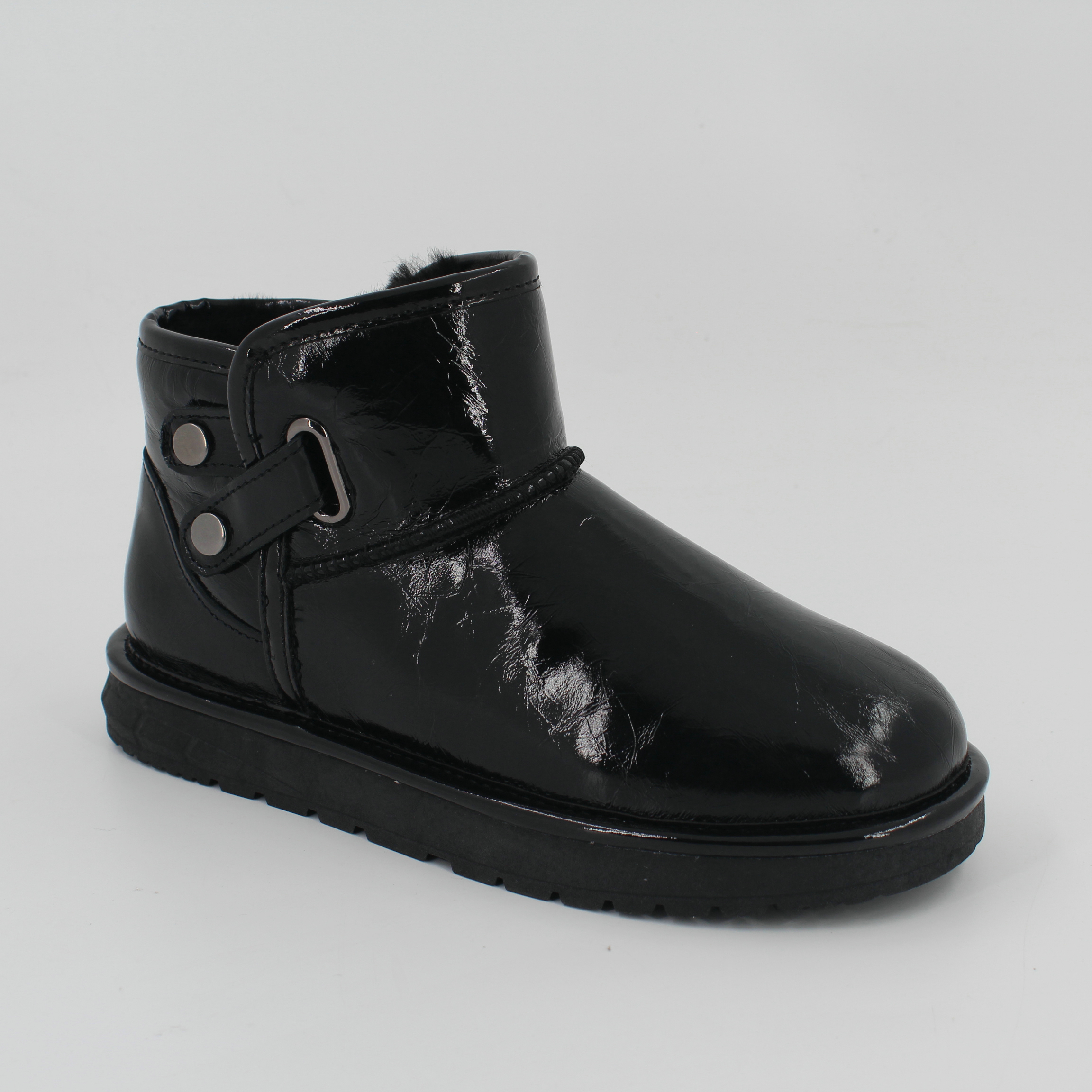 Snow boots