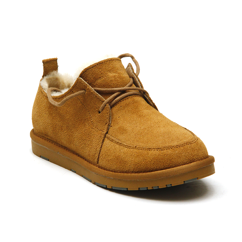 Snow boots