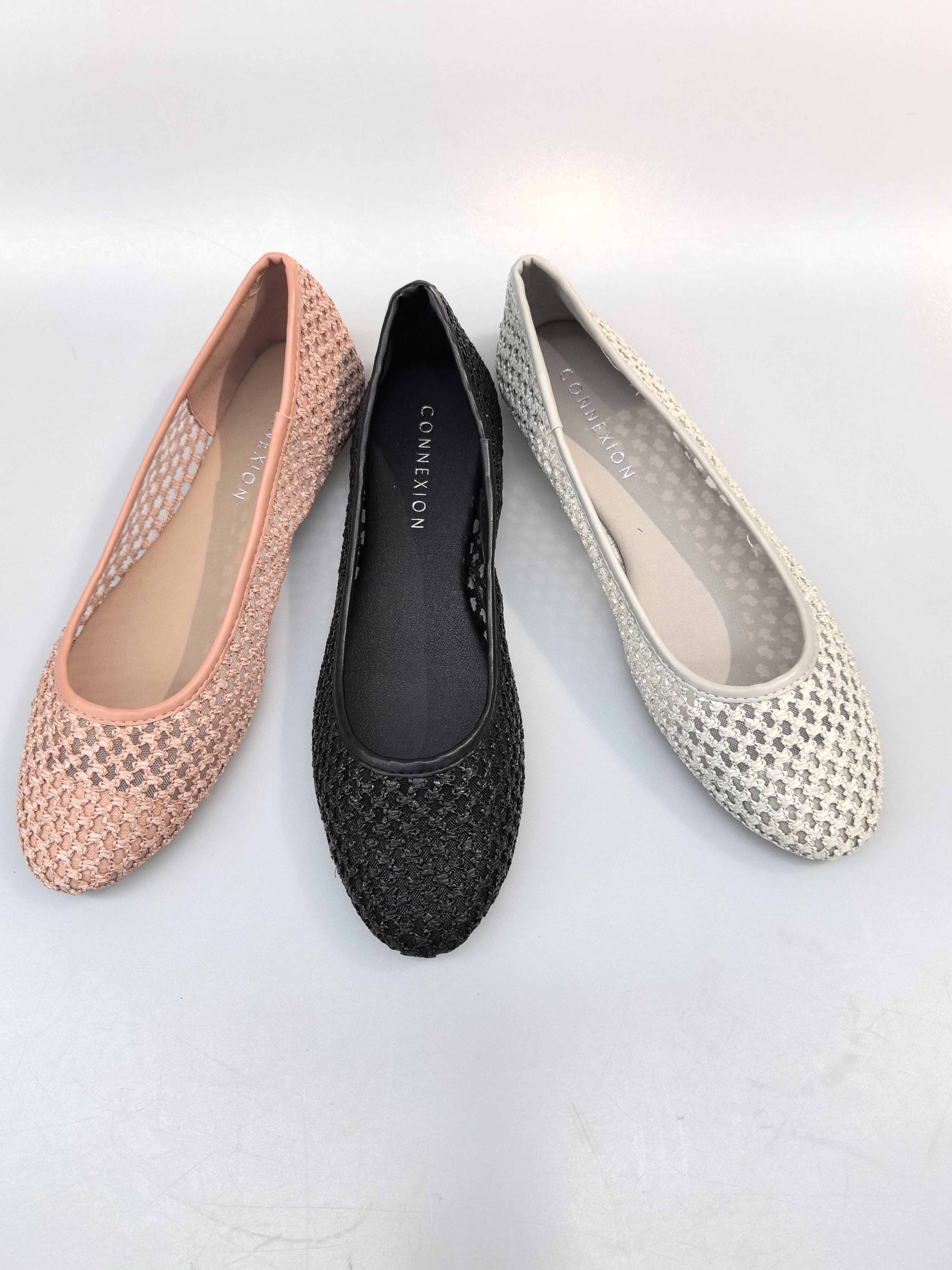 Flat shoes
