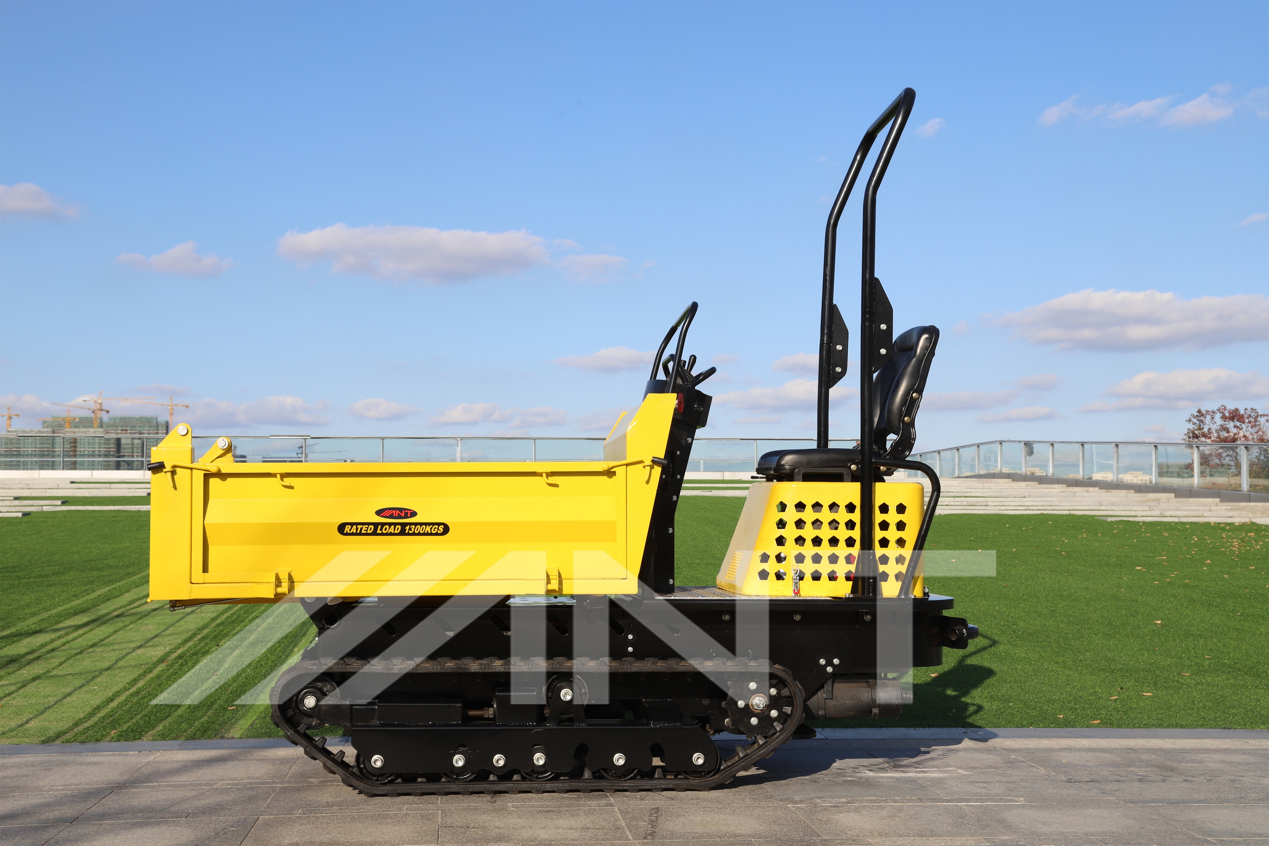 ANT 1300kg dumper with seat