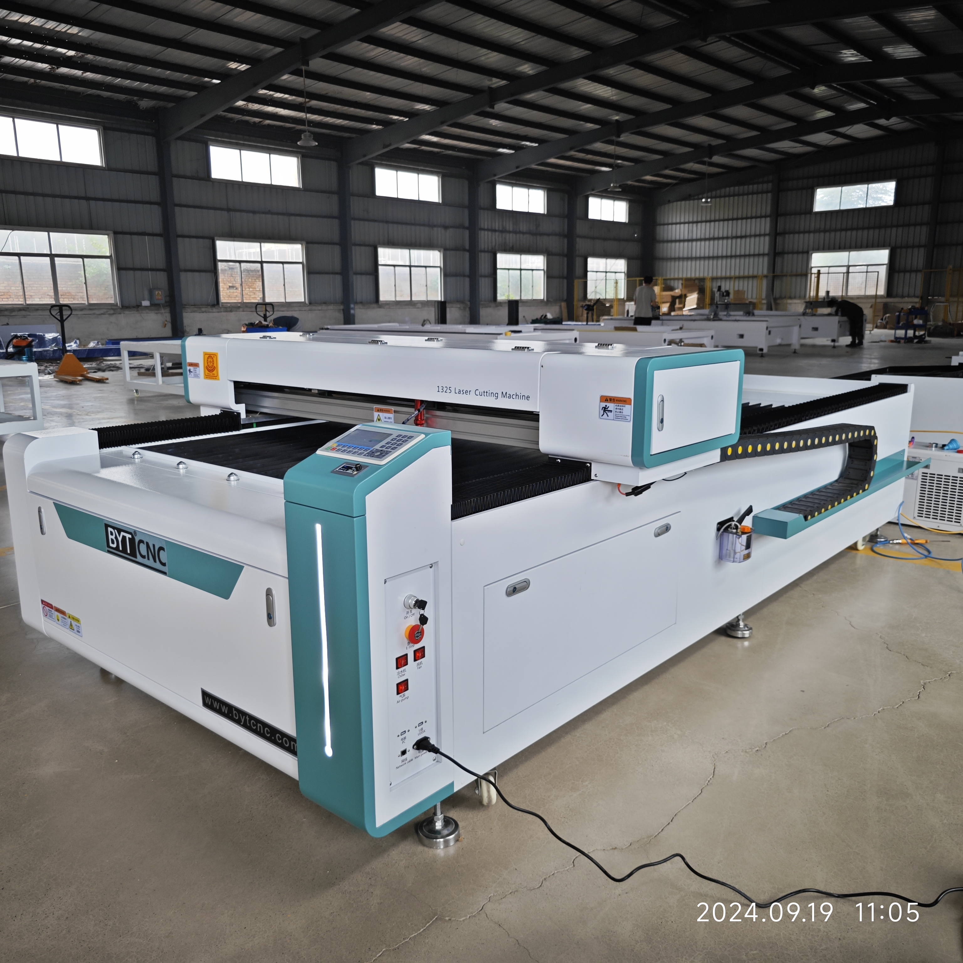 BJG-1325 Advertising Laser cutting machine for Acrylic ,MDF and PVC cutter and engraver
