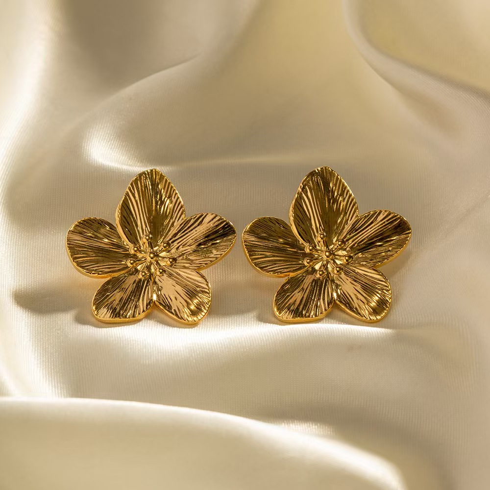 Palace style retro exaggerated gold five petal flower stainless steel earrings