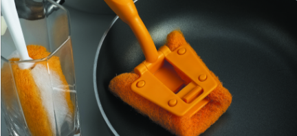 Cleaning brush