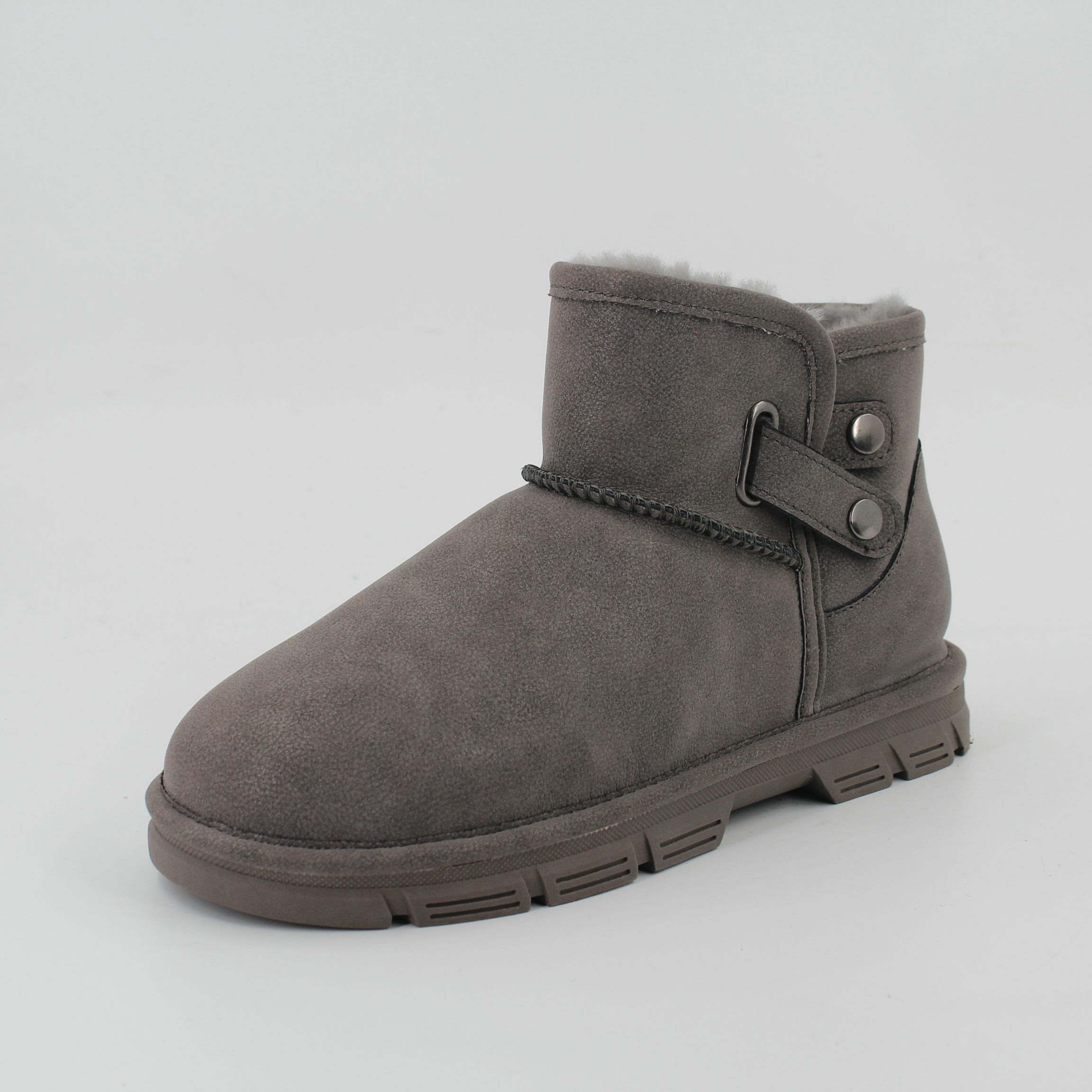 Snow boots