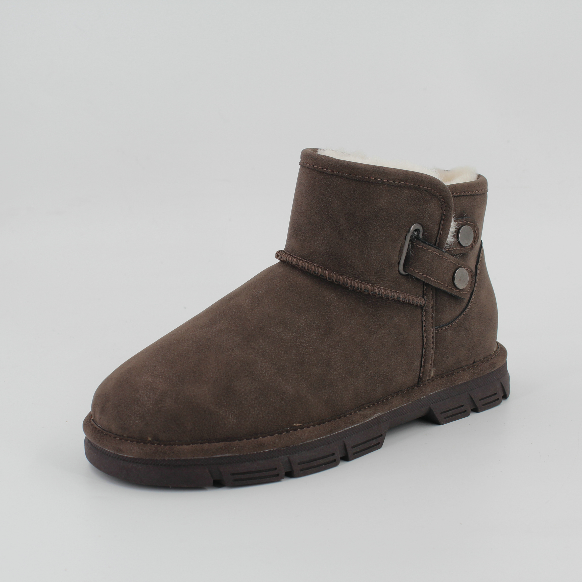Snow boots