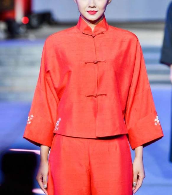 LIAONING TUSSAH SILK CO.,Ltd. – ropa deportiva 4
