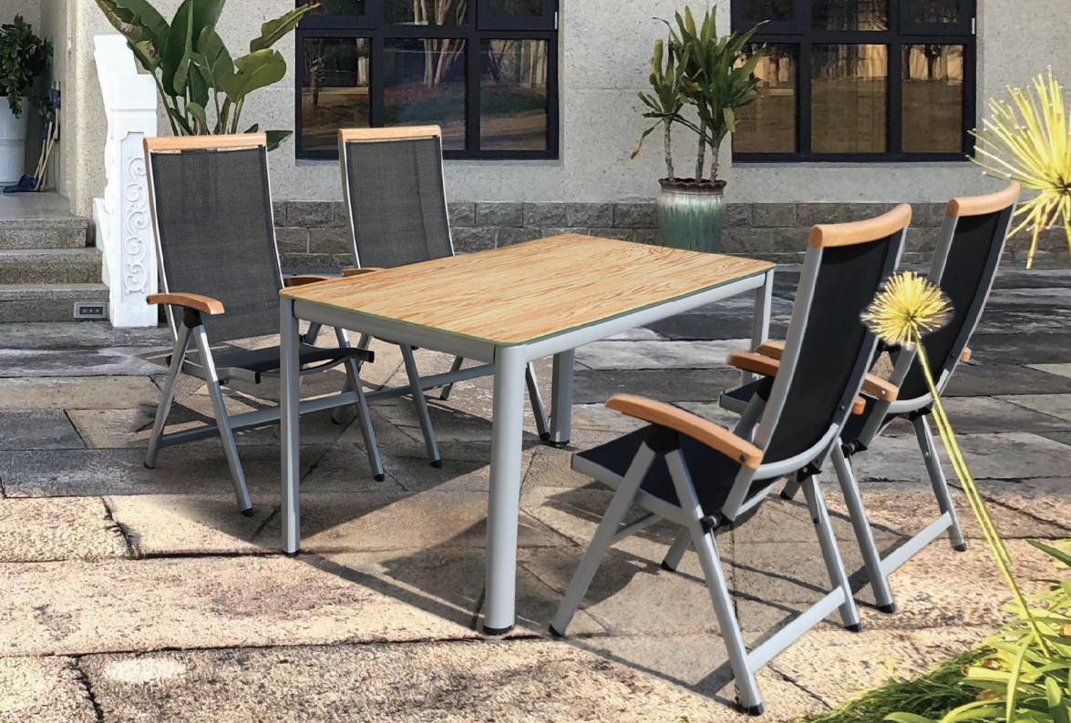 72826 / 3322029 Dining Set
