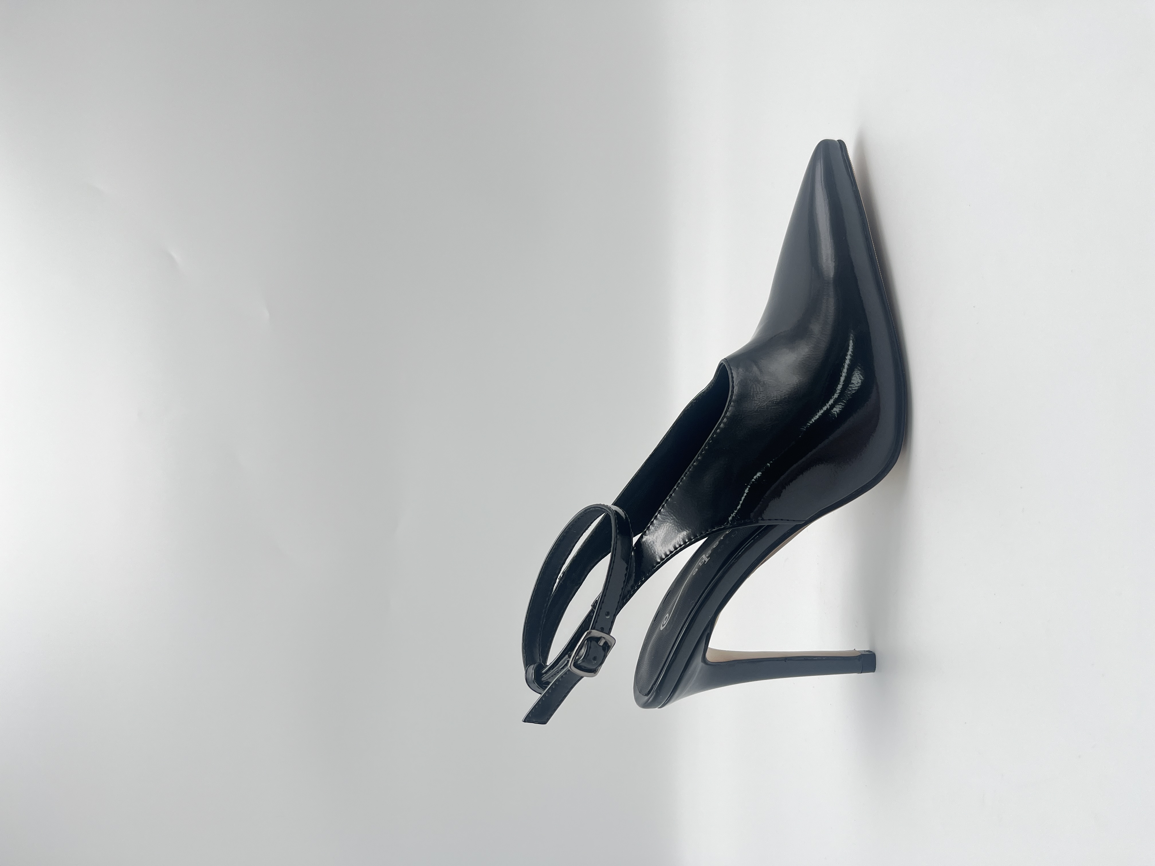 Ladies' back empty shoes