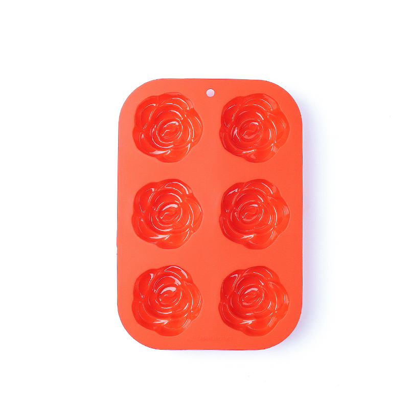 Silicone cake mold