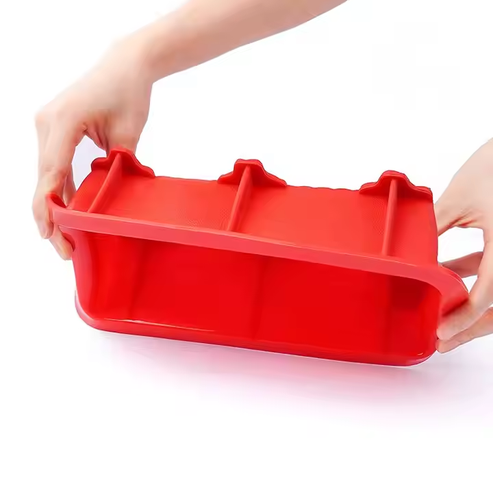 Silicone cake mold