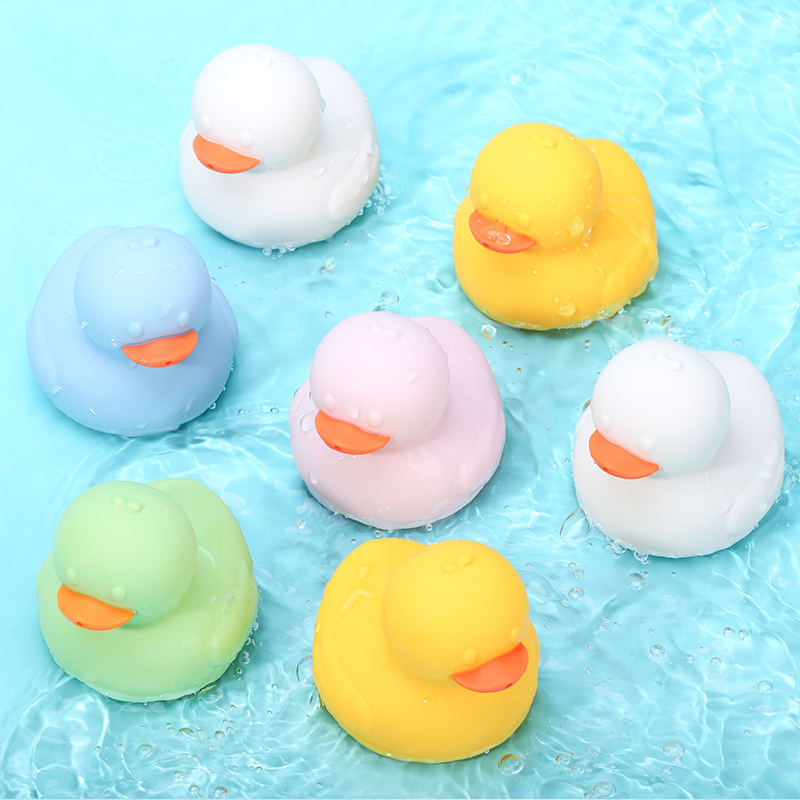 Soft Reusable Floating Duck Bath Toy Swimming Pool Fill Spray Water Paying Shower Small Duck Toy