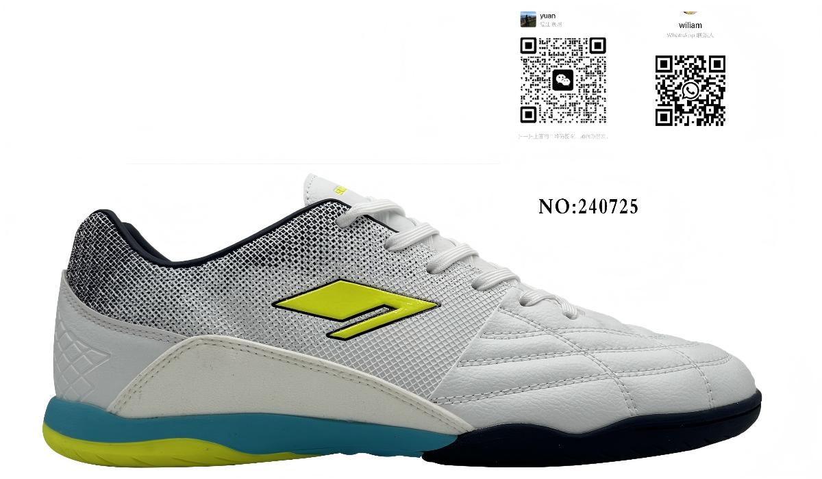 OEM professional training football shoes