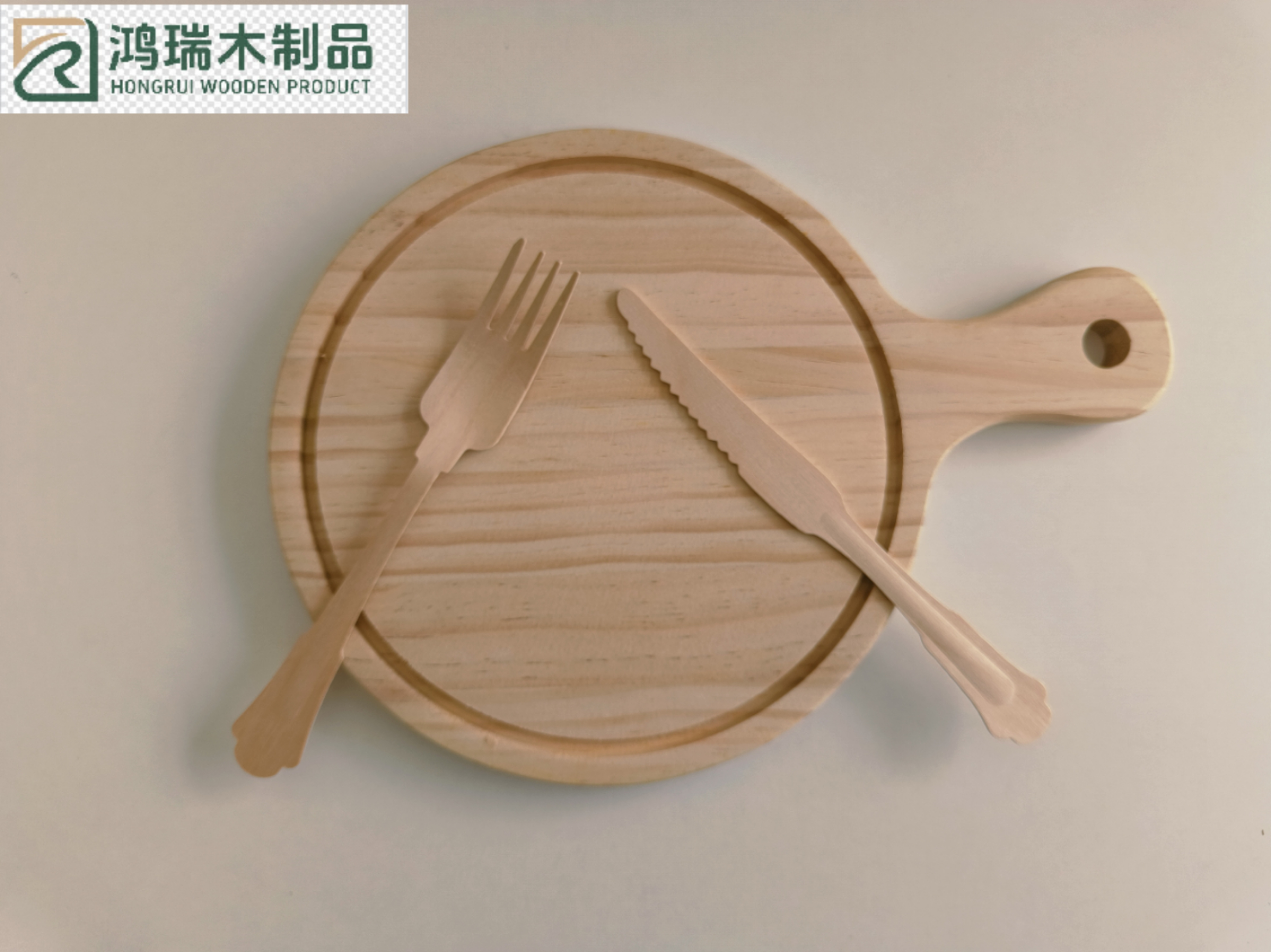 Wooden pizza dish