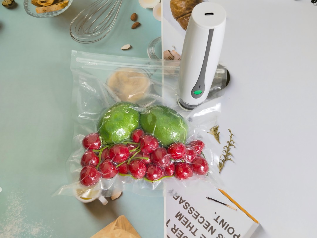 Handheld vacuum sealer