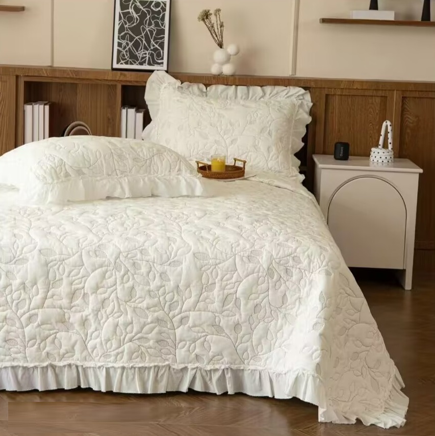 Washed embroidery quilt