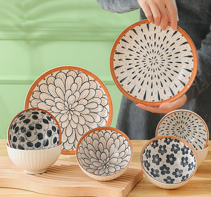 Dinnerware set