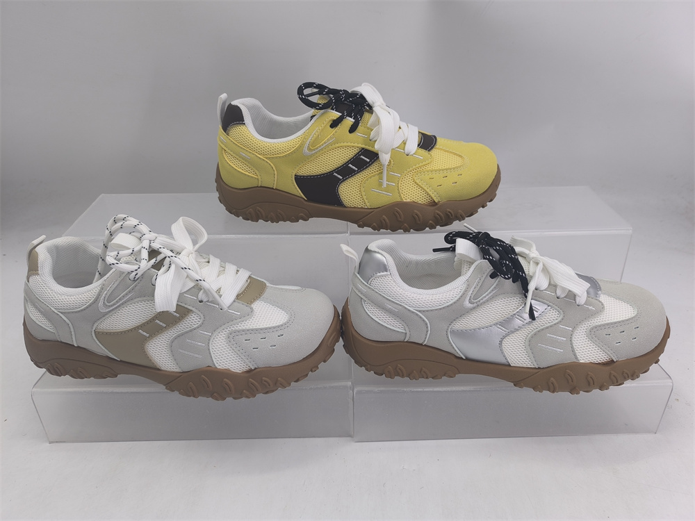 Woman Thin Shoes