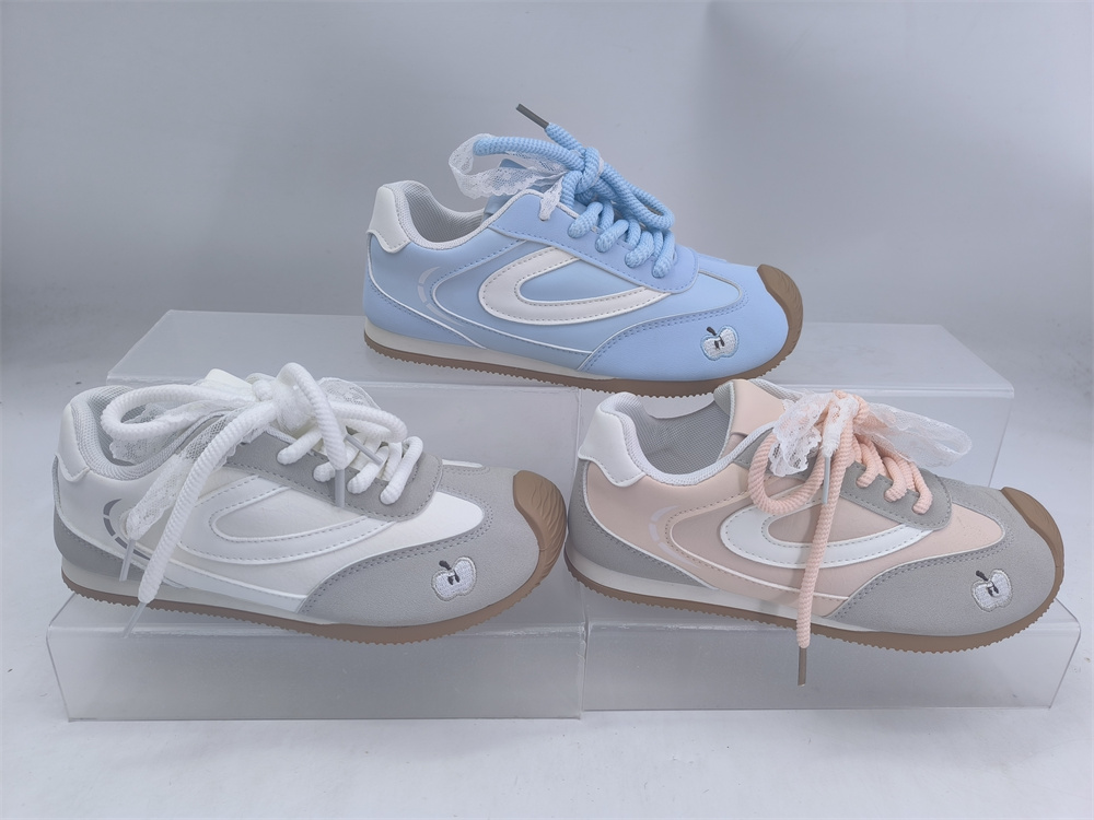 Woman Thin Shoes