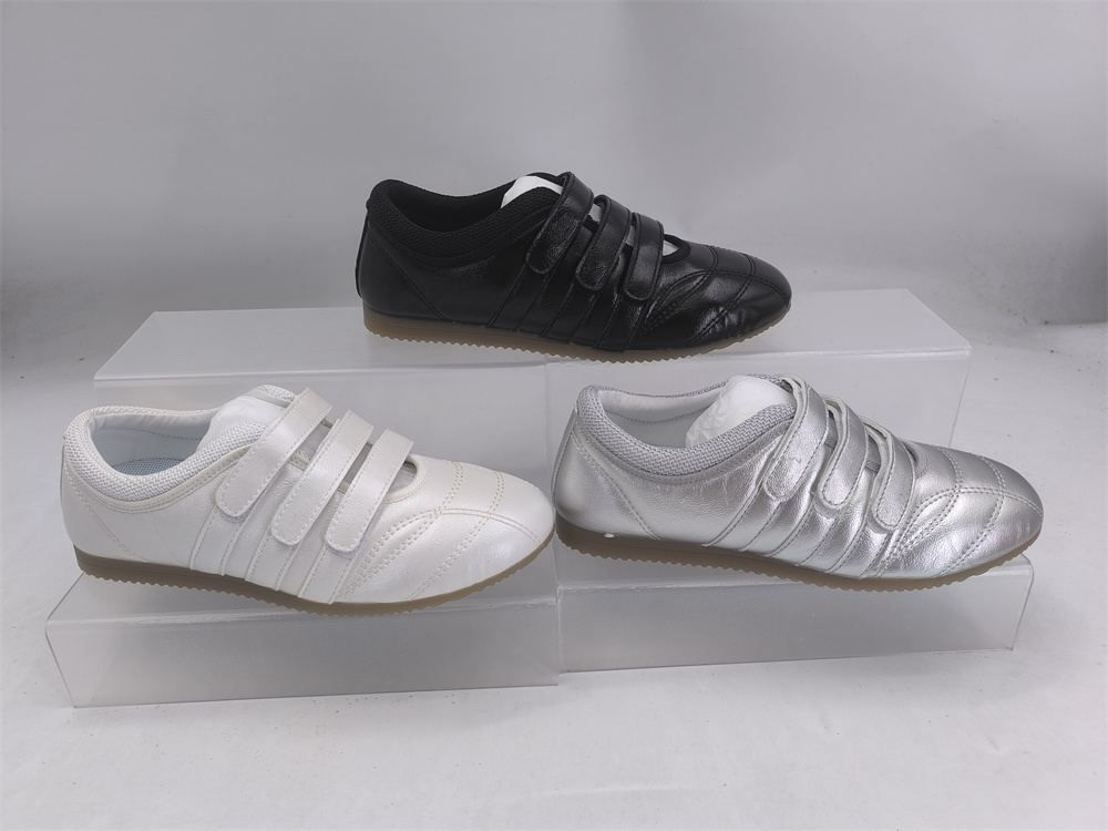 Woman Thin Shoes