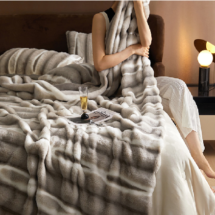Jacquard rabbit fur double-layer blanket