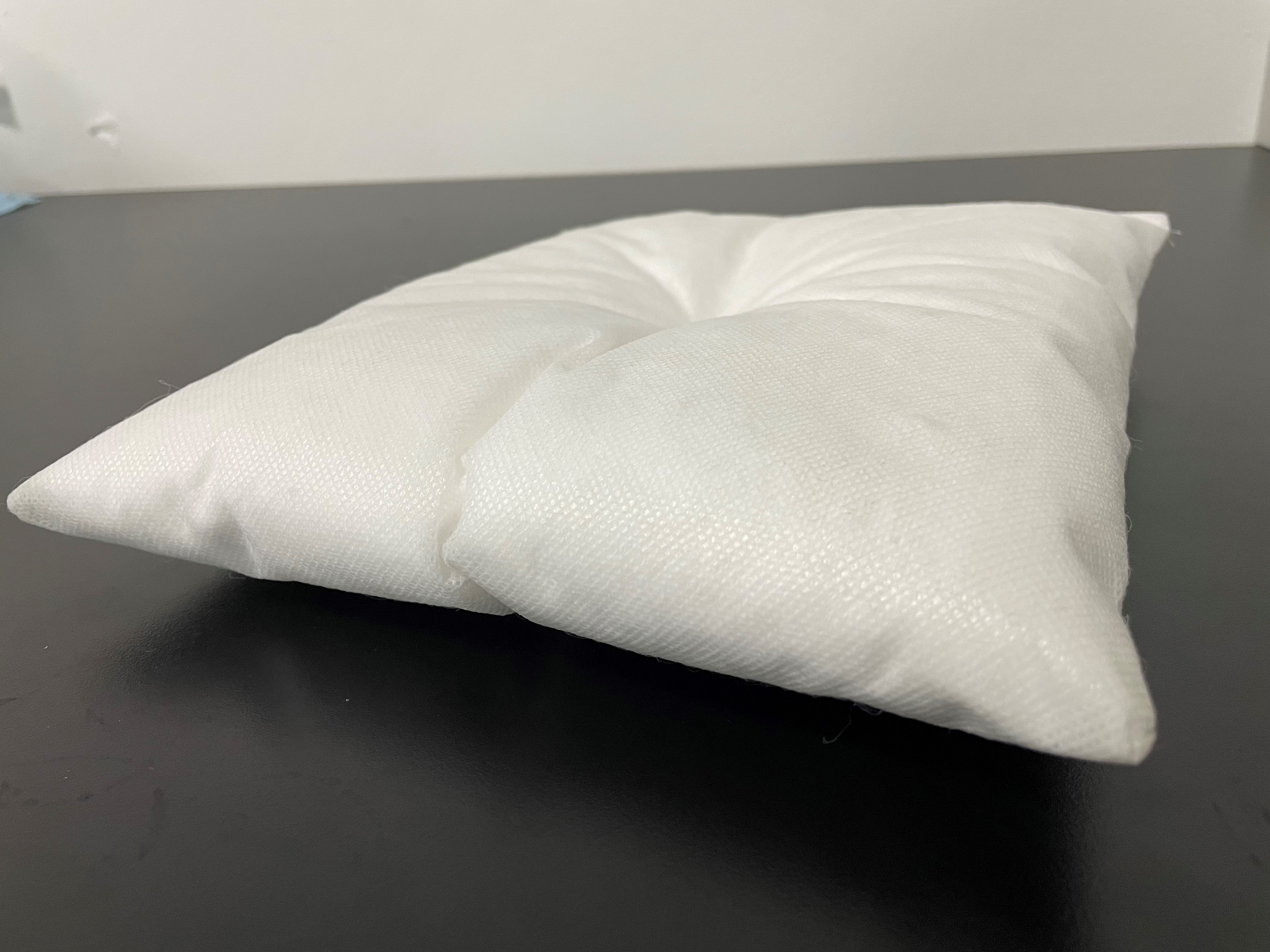 Soma Oil Absorbent Pillows For Spill Control Leak Cleanup Hydrophobic Oil Only Industrial Bulk Pack