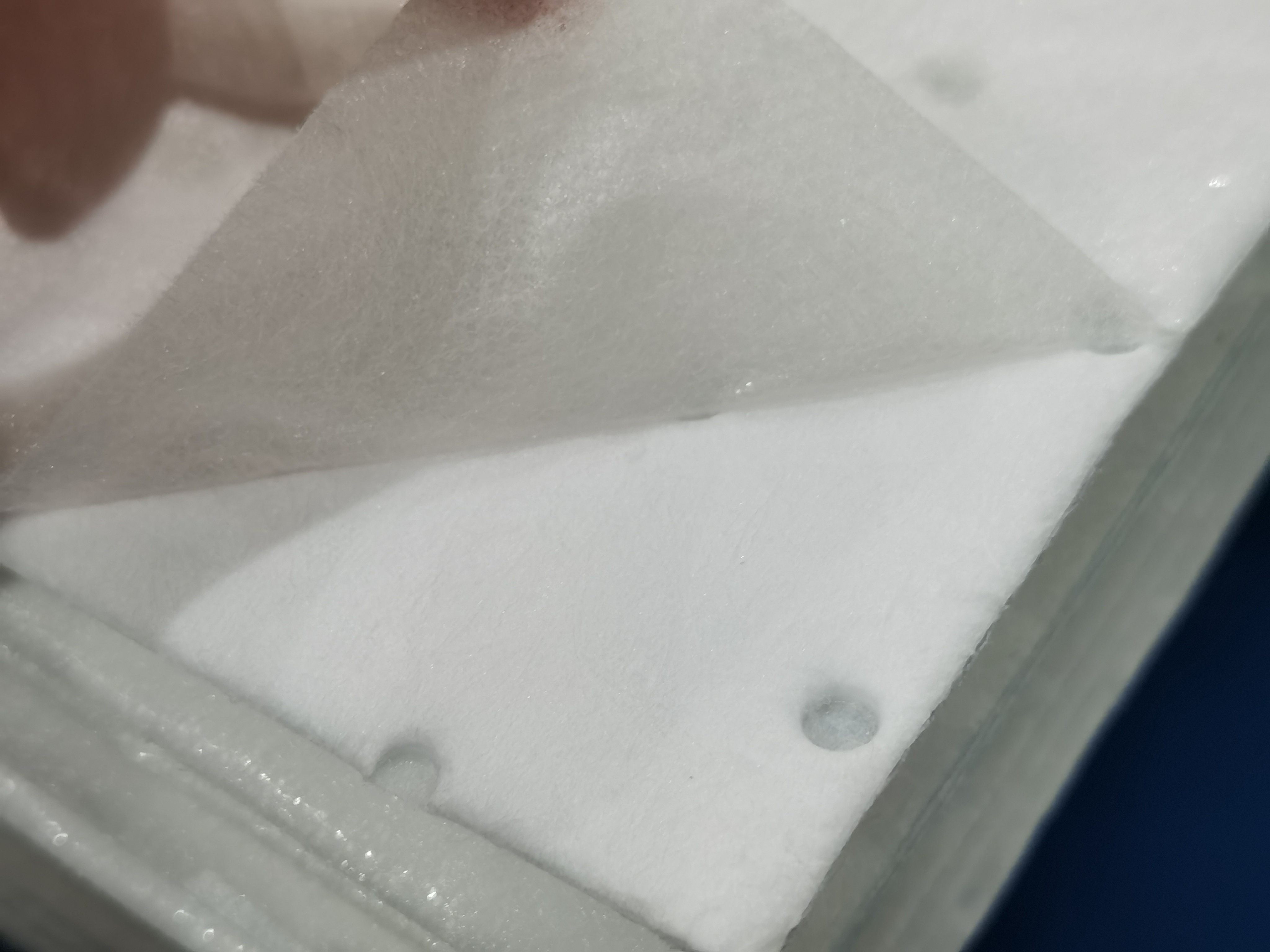 Soma Leakproof Oil Absorbent Pads Oil Containment Mat Epoxy Floor Protection Machine Leak Prevention