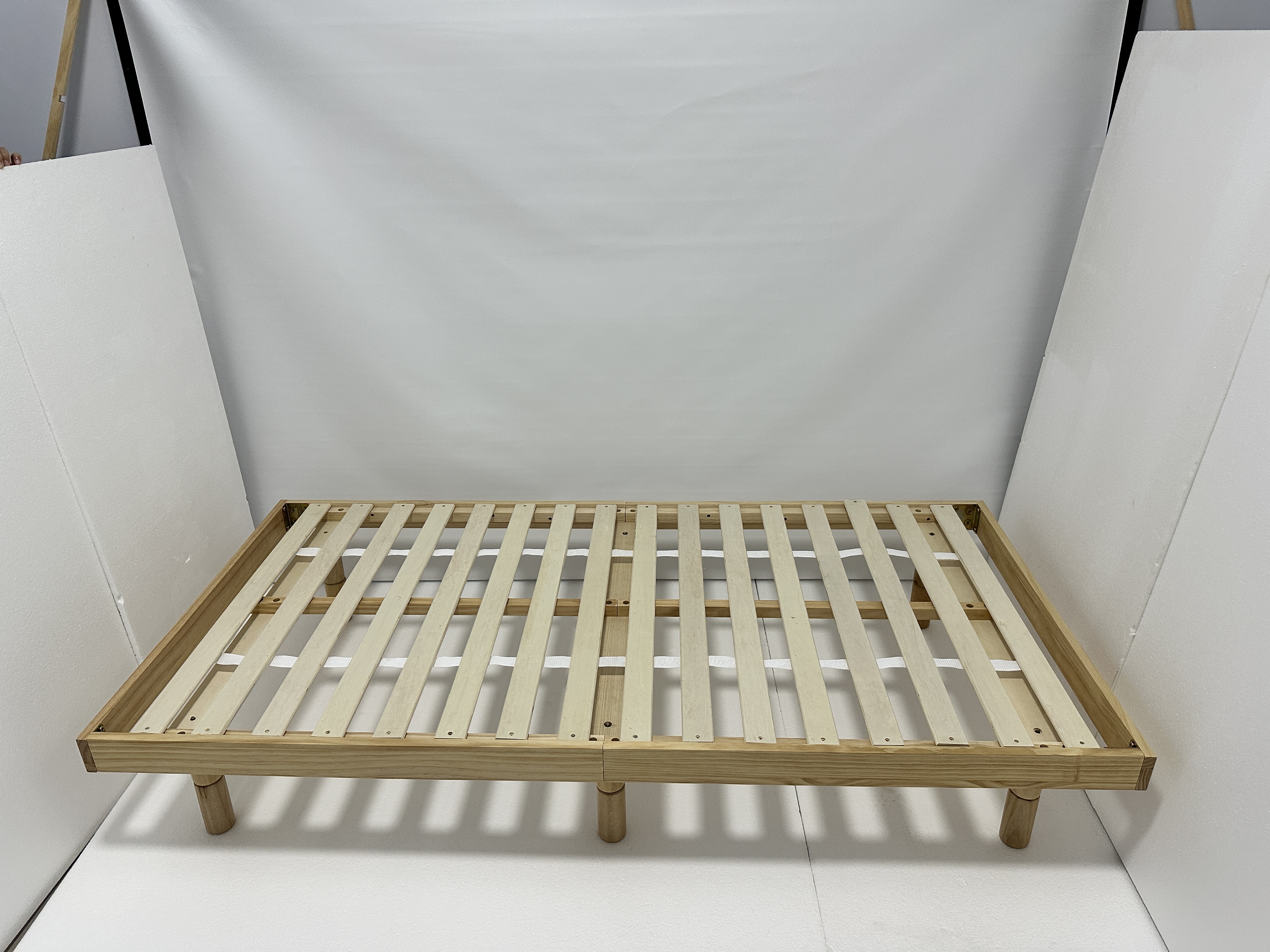 Solid wood frame bed, no backrest, 3-section height adjustable bed