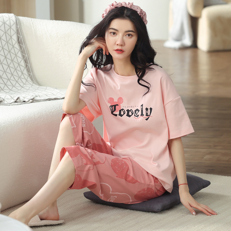 Sweet short sleeved pure cotton pajamas and cropped pants can be worn as outerwear