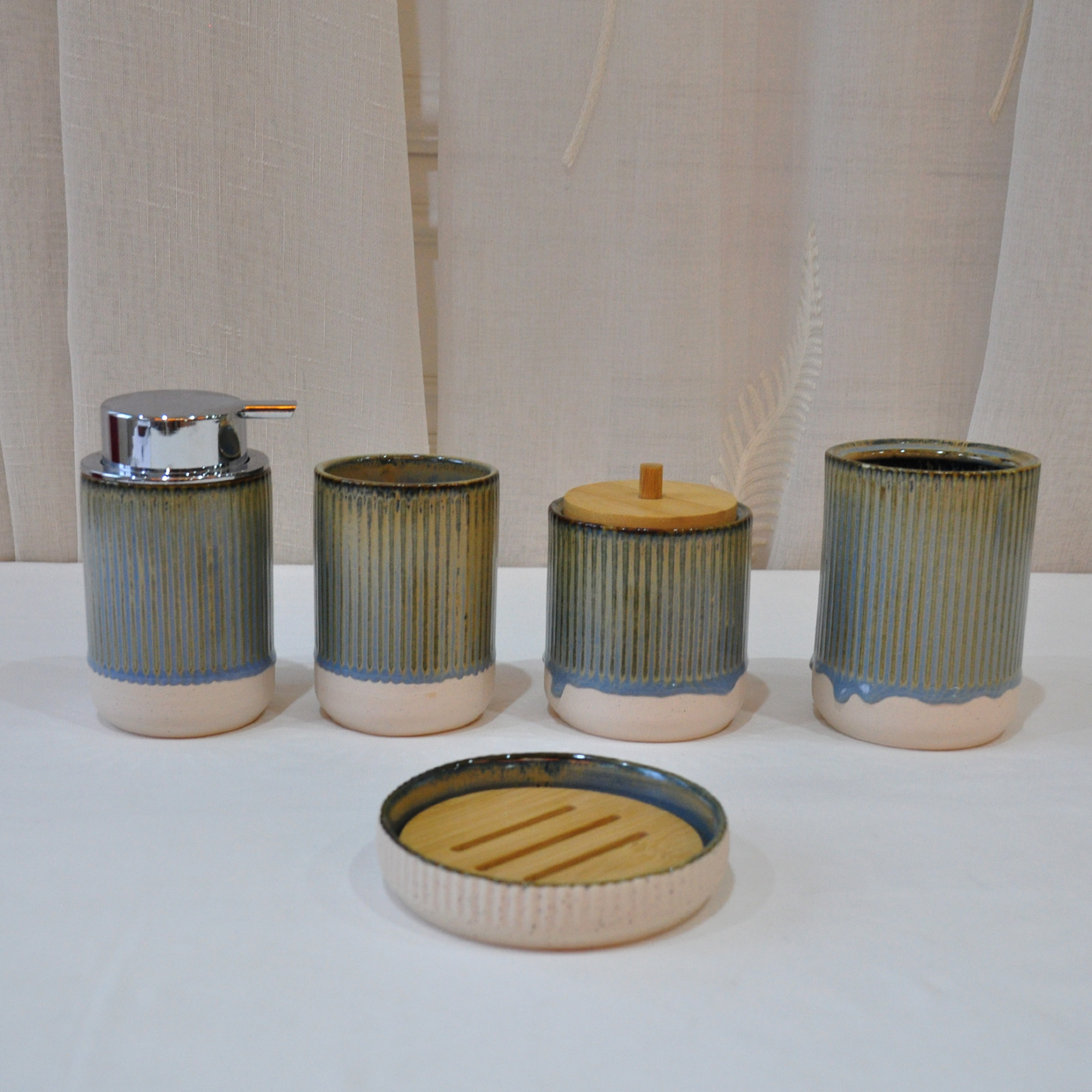 Ceramic Bathroom Set