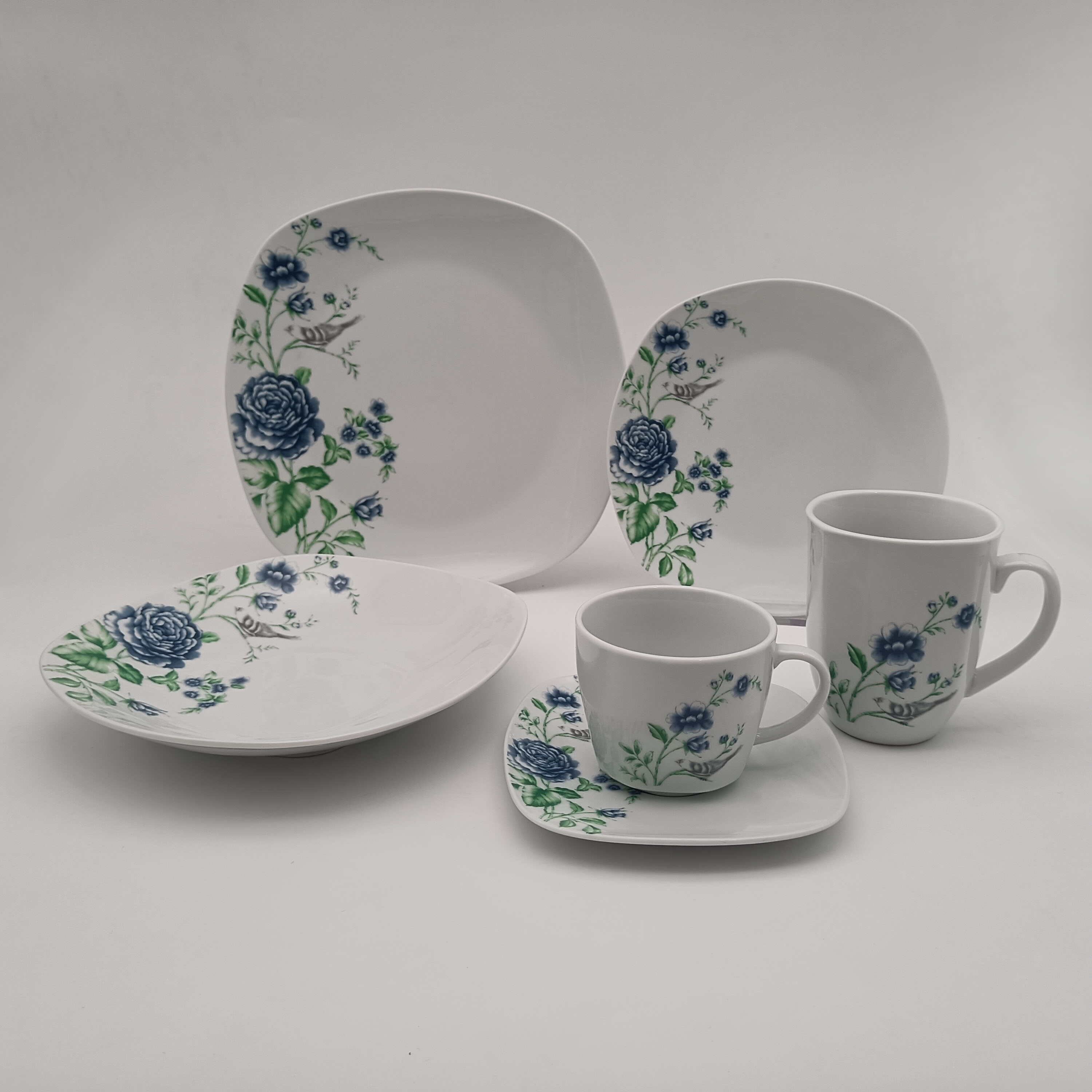 Ceramic dinnerware