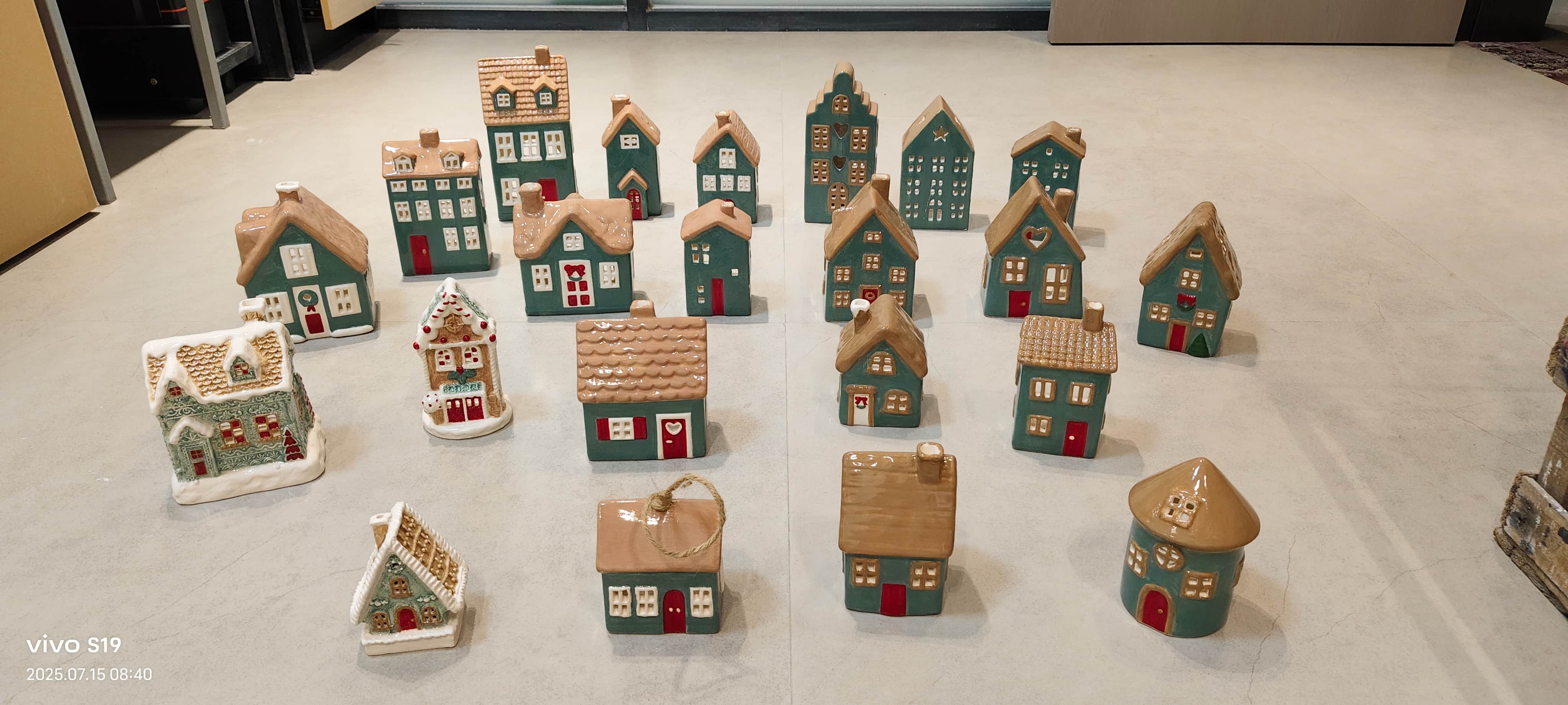 House ceramic candle holder