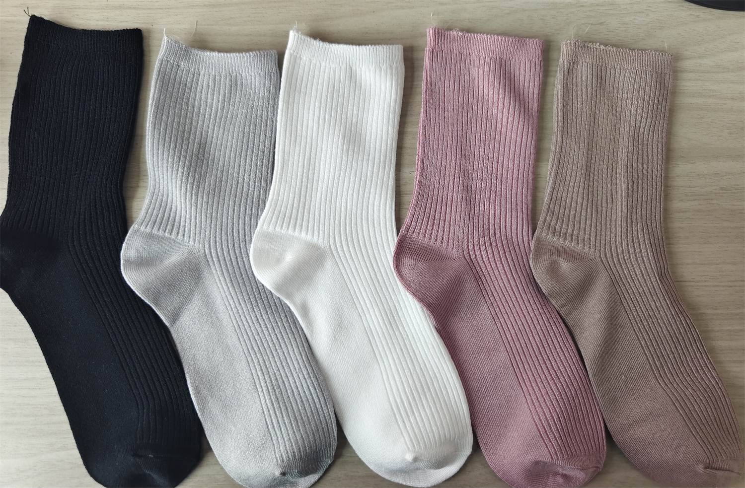 Model Ribbed Women Socks