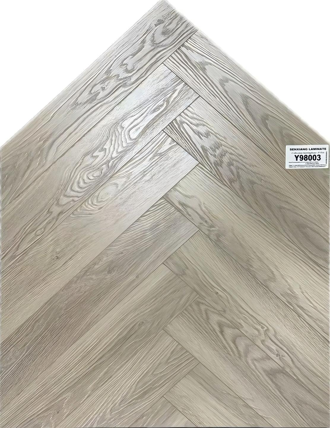 EIR LAMINATE FLOORING (herringbone parquetry)