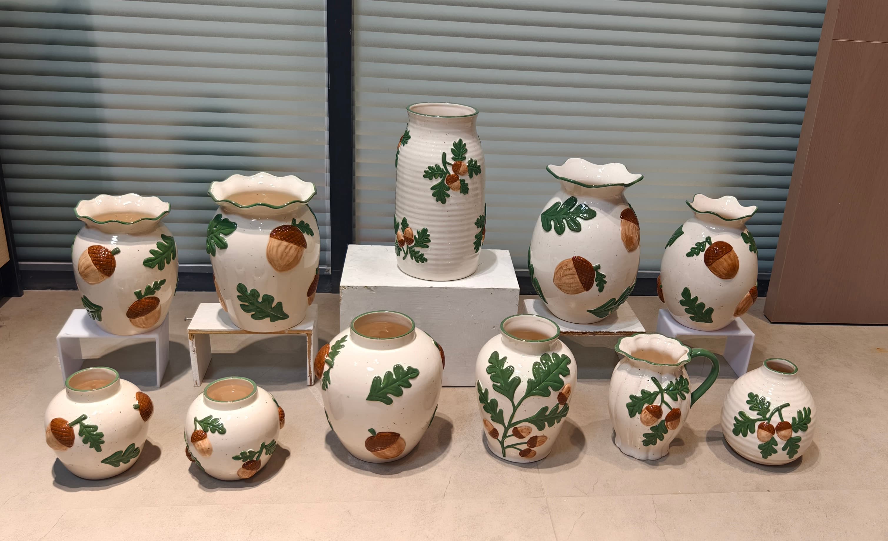 Oak fruit vase