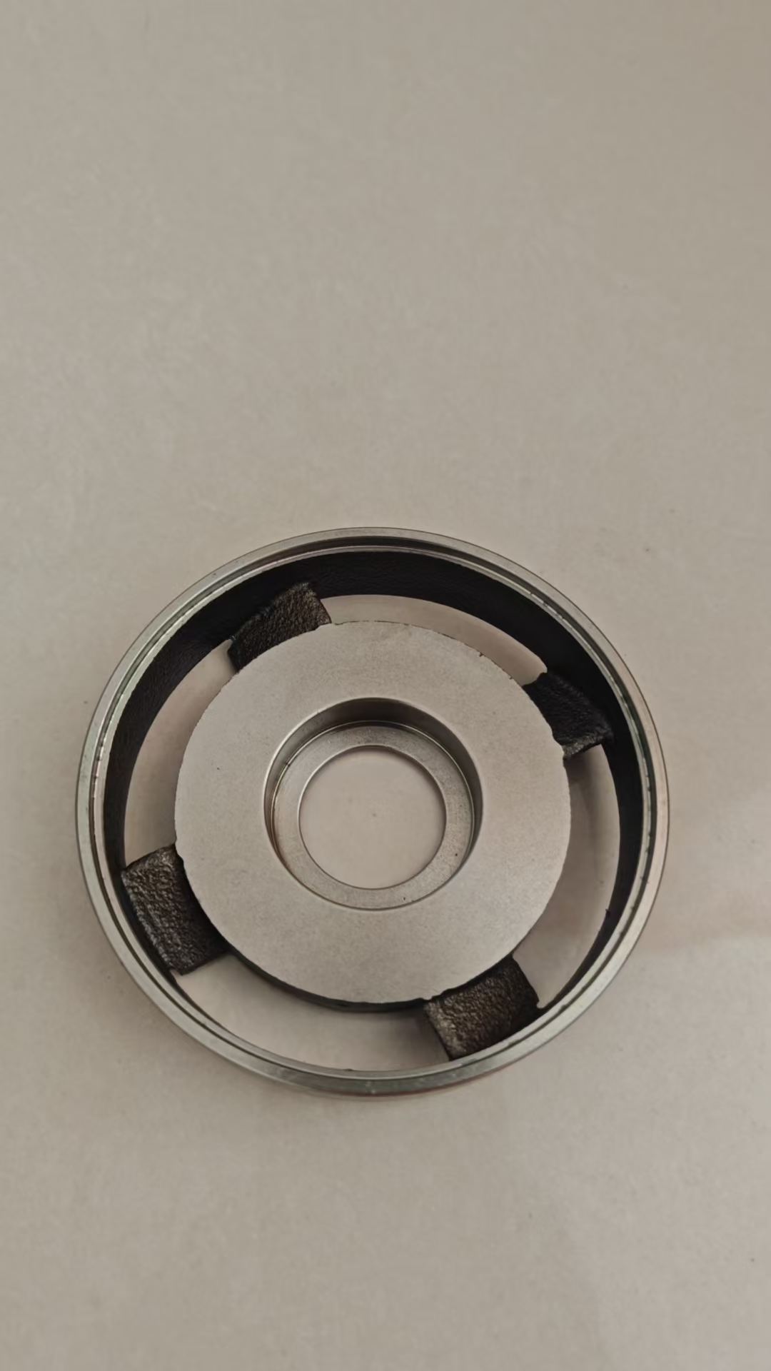 Sand protection bracket
