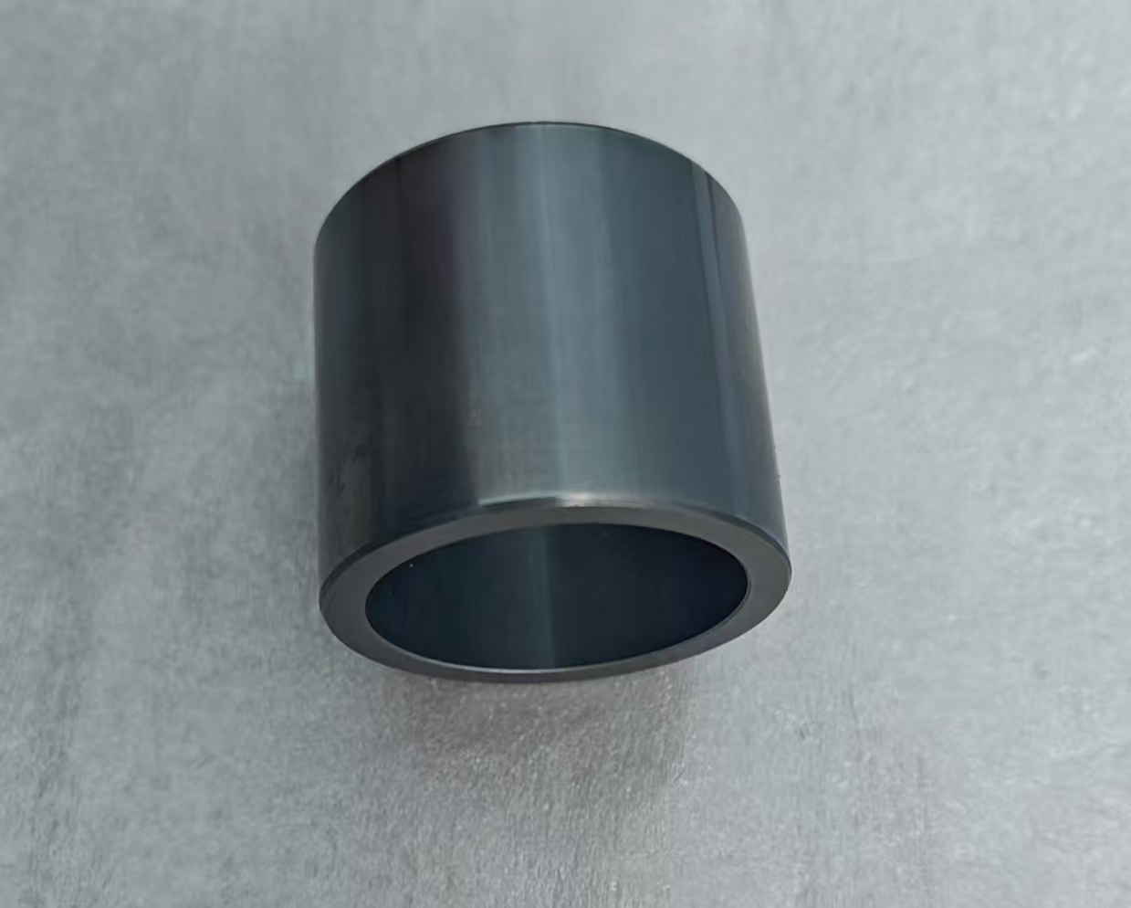 Alloy sleeve