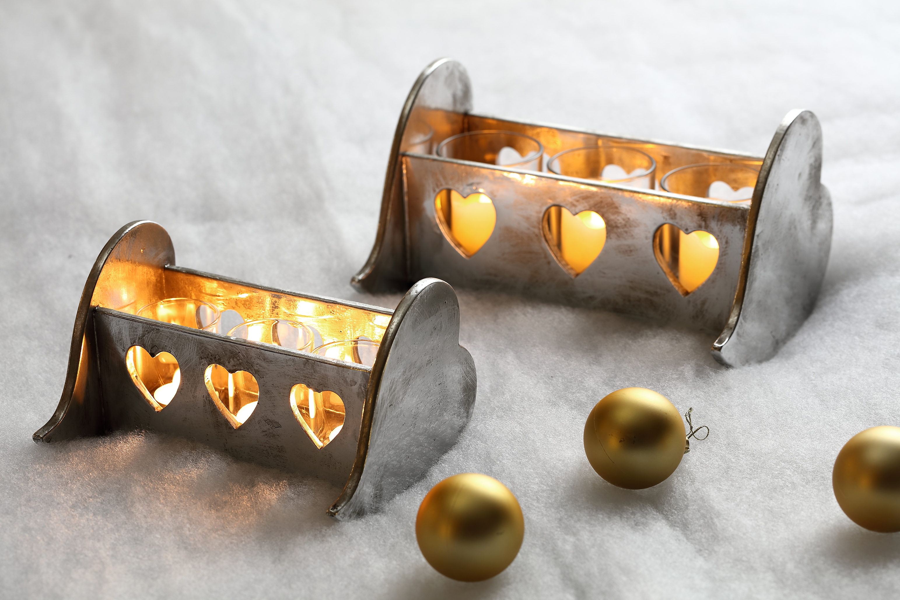 Heart-shaped candlestick